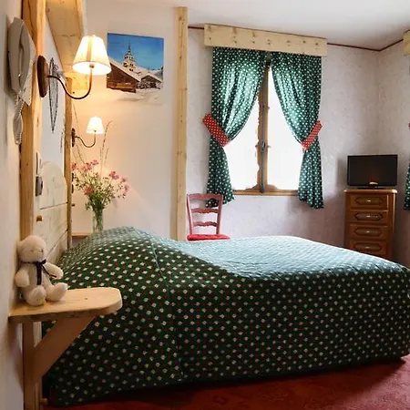 Du Poncellamont Hotel Arêches