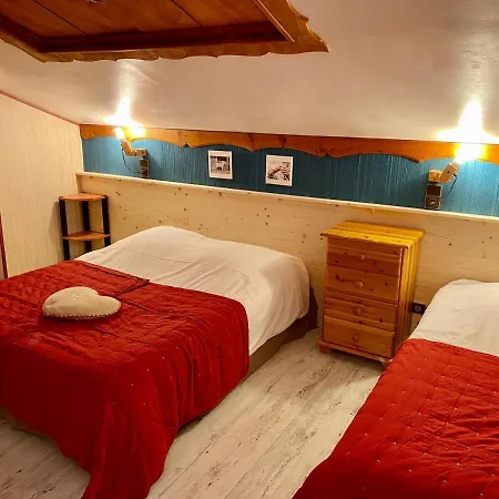 Du Poncellamont Hotel 2*